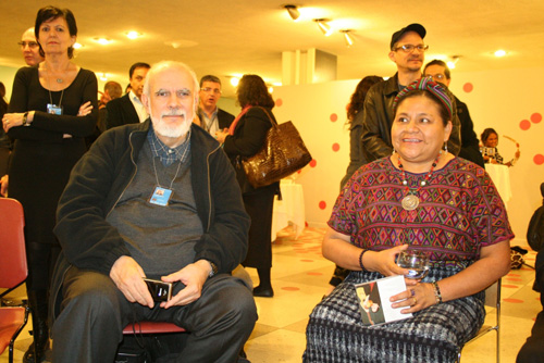 Giancarlo Barbadoro avec le Prix Nobel Rigoberta Menchù  à l’ONU de New York