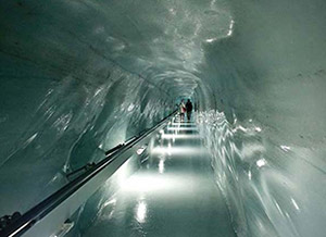Top of the Europe: il tunnel di ghiaccio