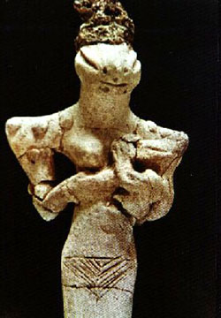 Una ''madonna con bimbo'' del 7000 a.C. dalle sembianze sauroidi rinvenuta insieme ad altre statuette similari nel sito di Al Ubaid, in Iraq, nell’antica Mesopotamia della grande civiltà Sumera