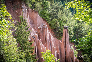  Un altro scorcio delle piramidi di Soprabolzano nella valle del Rio Rivellone 