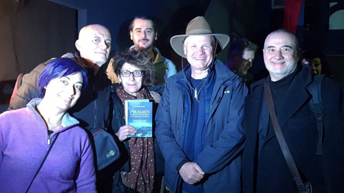 L’archeologo Semir Osmanagich con i ricercatori della Ecospirituality Foundation