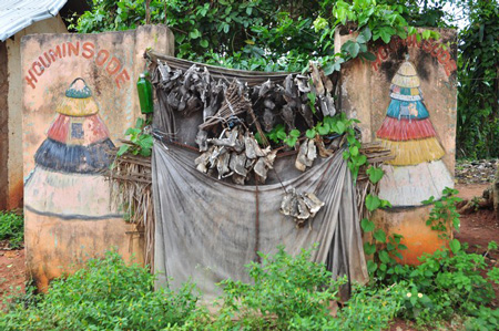 Temple de Zangbéto à Adjarra 