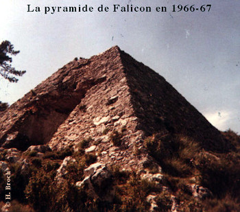 La Piramide di Falicon nella sua forma originale