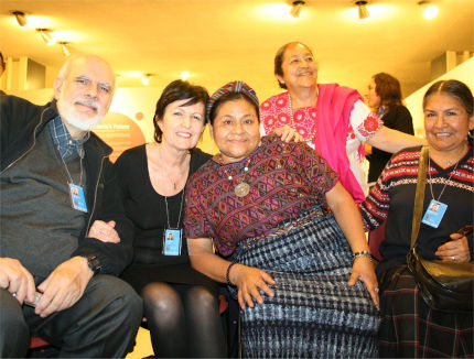 L’Autrice con il Premio Nobel Rigoberta Menchù e Giancarlo Barbadoro all'ONU di New York