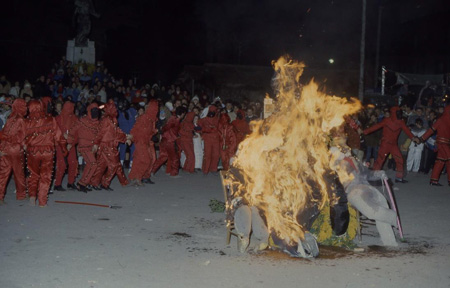  Il ballo dei diavoli, Corleone 1985 (ph. Nonuccio Anselmo) 