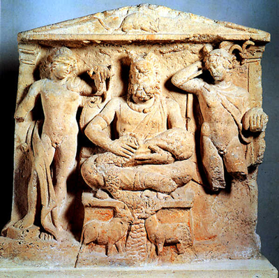 Antico rilievo raffigurante il dio celtico Cernunno in meditazione