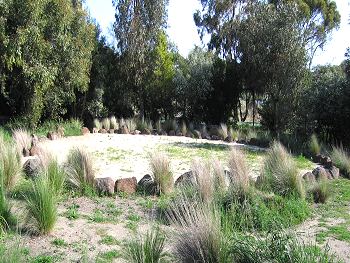 Un cerchio di pietre, simile a quelli dei Nativi europei, considerato sacro dagli Aborigeni australiani