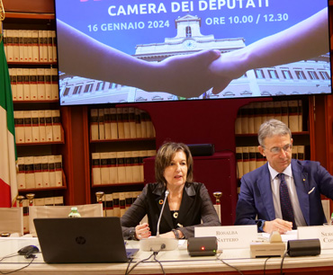 Rosalba Nattero, giornalista e presidente della Ecospirituality Foundation, introduce il Convegno